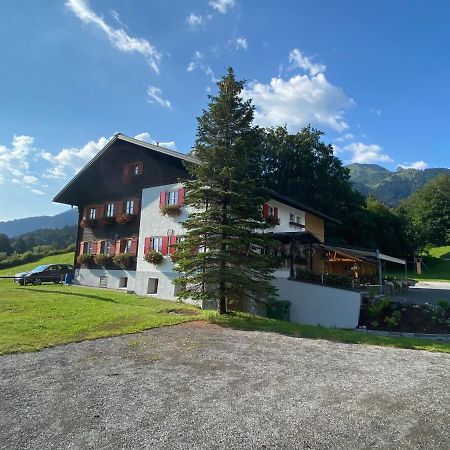 Gasthaus Sulzfluh 施伦斯 外观 照片